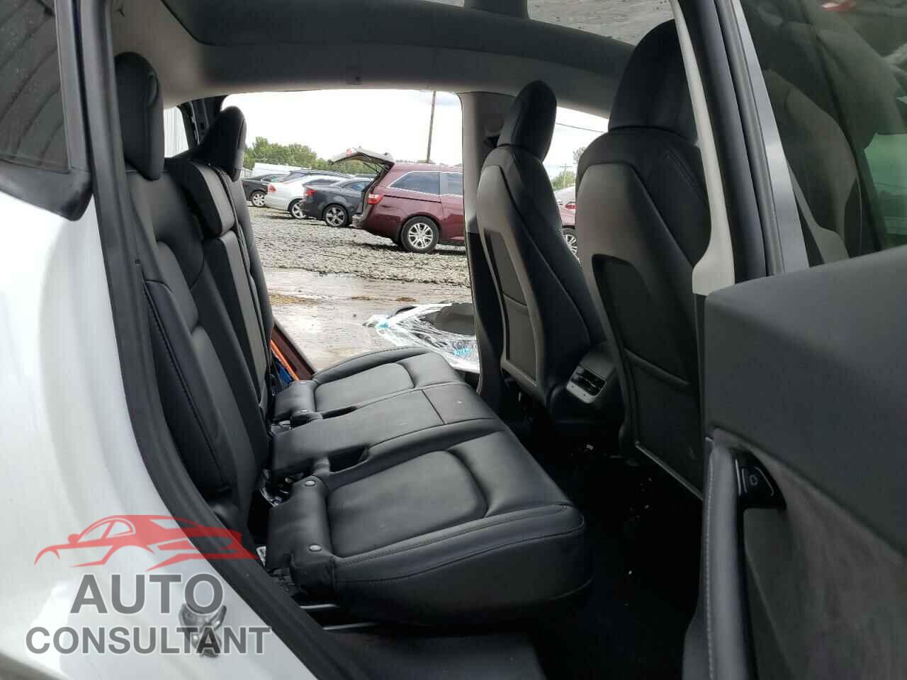 TESLA MODEL Y 2021 - 5YJYGDEEXMF088542