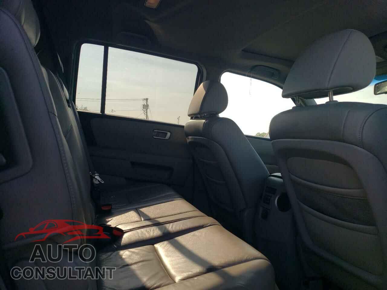 HONDA PILOT 2011 - 5FNYF4H59BB003055