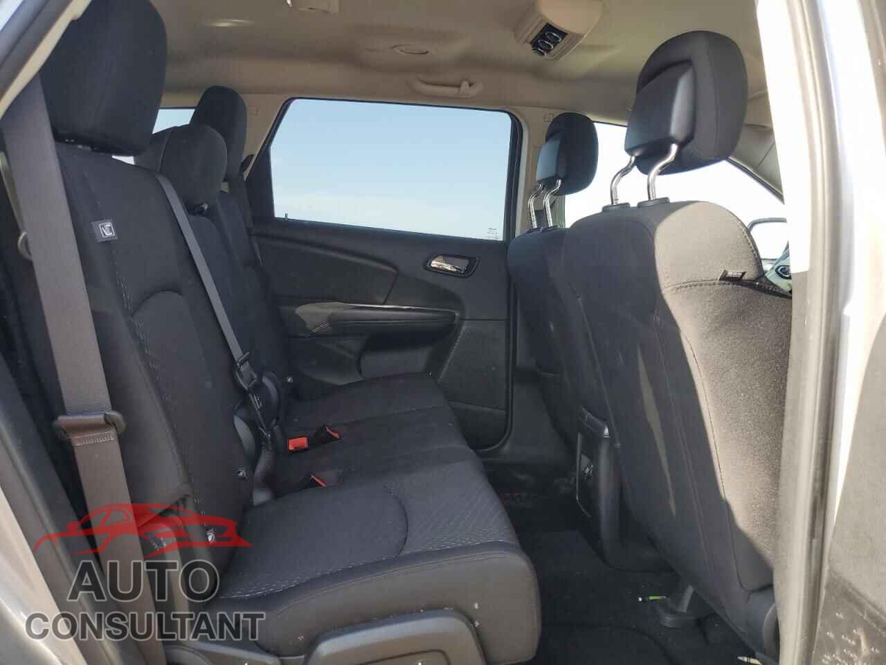DODGE JOURNEY 2017 - 3C4PDCBG3HT684992