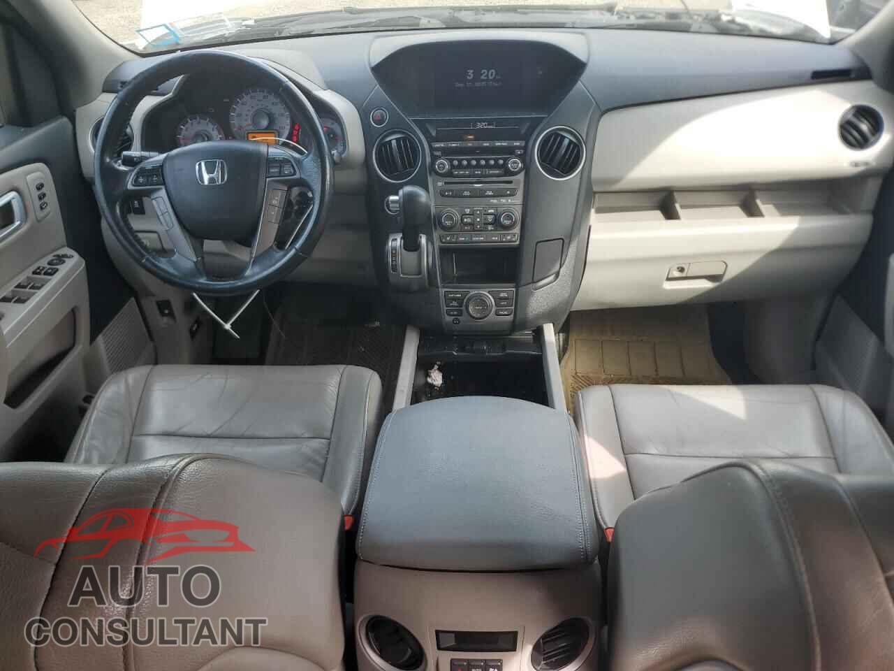 HONDA PILOT 2012 - 5FNYF4H99CB052826