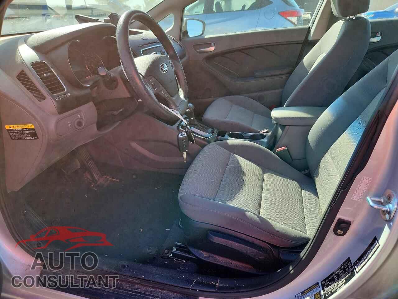 KIA FORTE 2017 - 3KPFK4A72HE045404