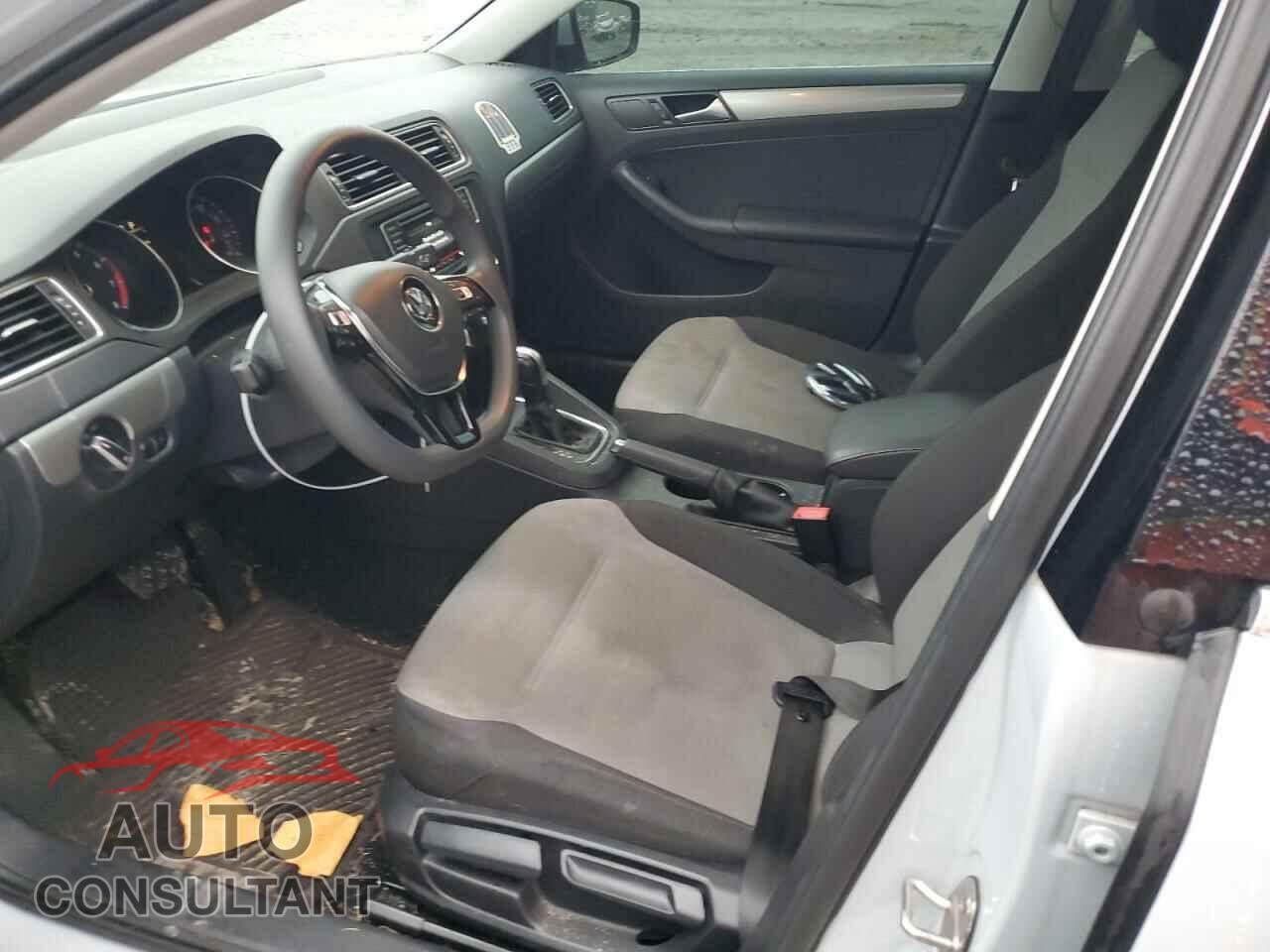 VOLKSWAGEN JETTA 2017 - 3VW2B7AJXHM414024
