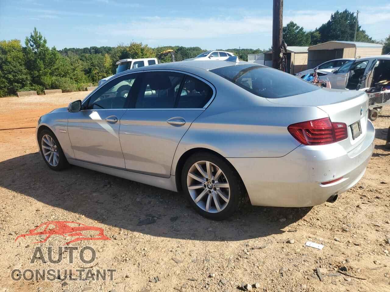 BMW 5 SERIES 2015 - WBA5B1C58FD918350