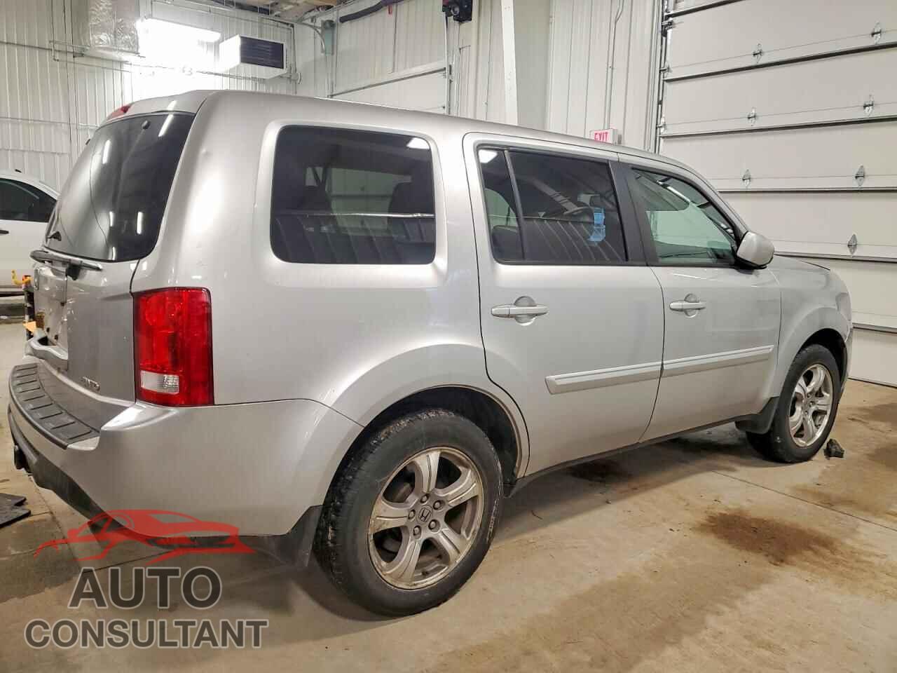 HONDA PILOT 2013 - 5FNYF4H55DB028005