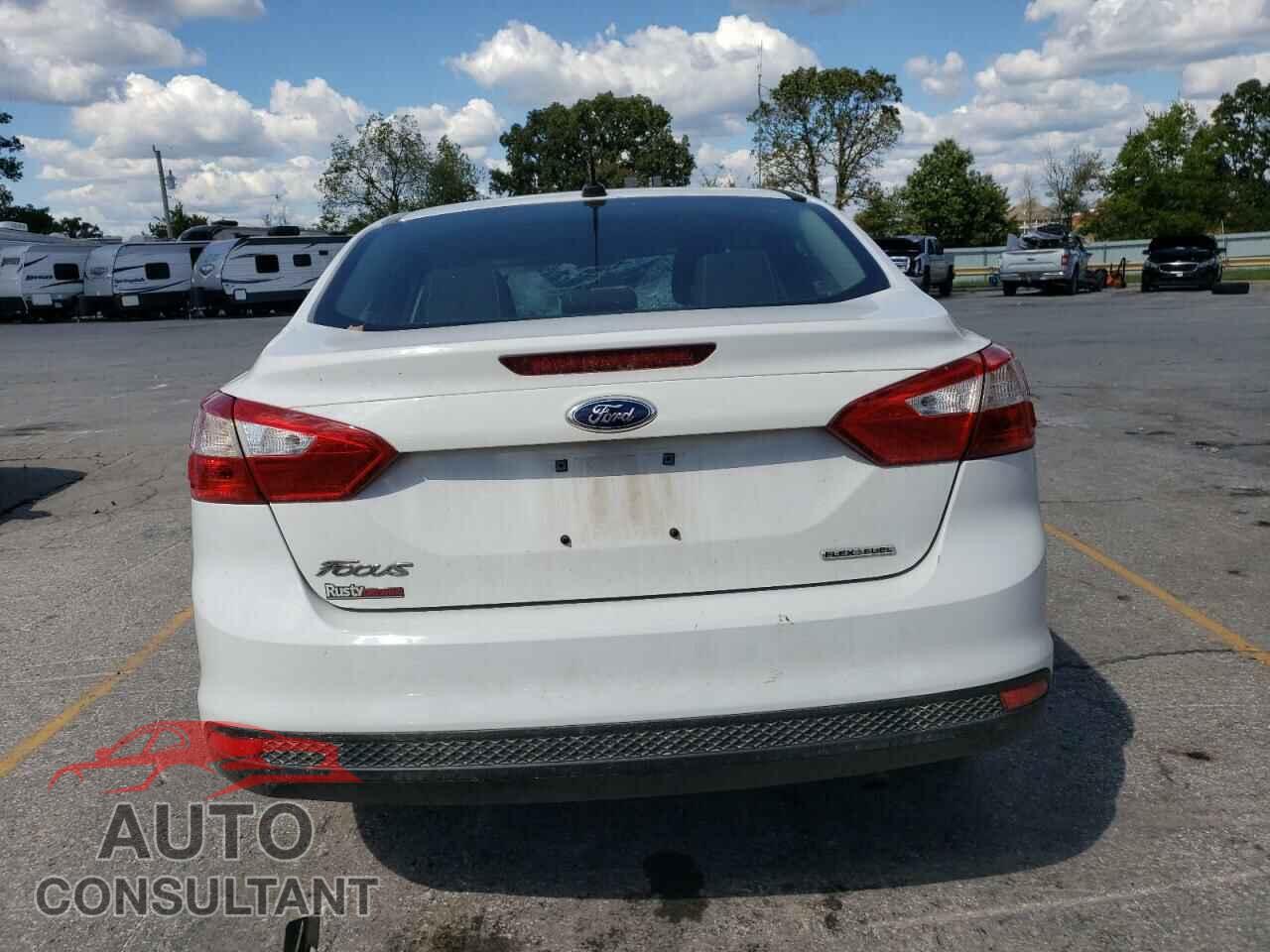 FORD FOCUS 2013 - 1FADP3E2XDL326410