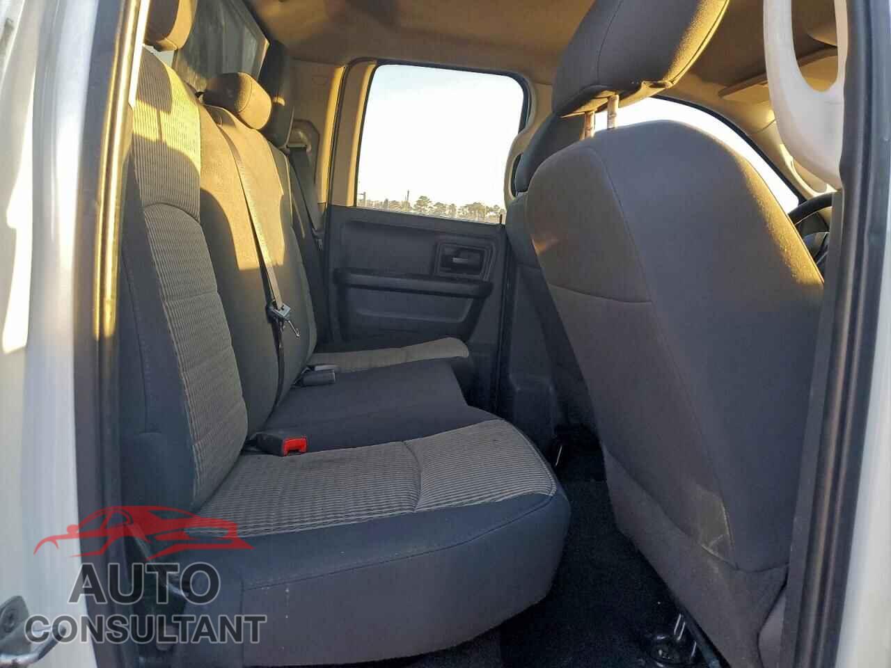 DODGE RAM 1500 2012 - 1C6RD7FT5CS126182