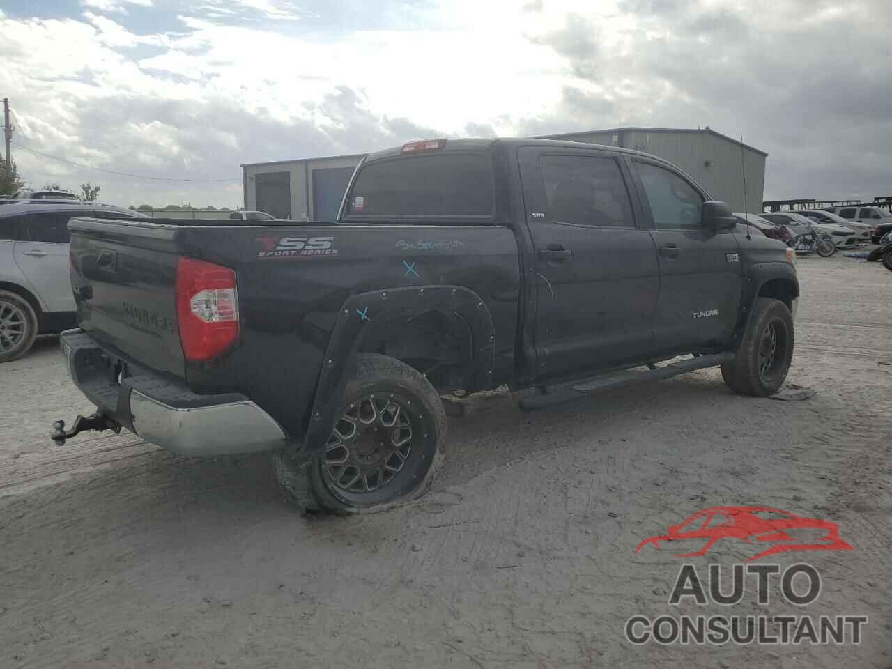 TOYOTA TUNDRA 2017 - 5TFDW5F12HX615343