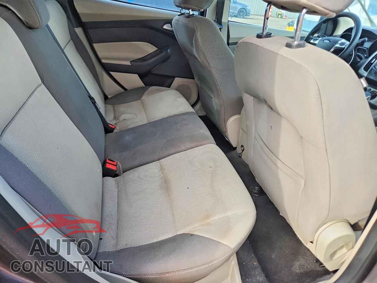 FORD FOCUS 2014 - 1FADP3K28EL362893