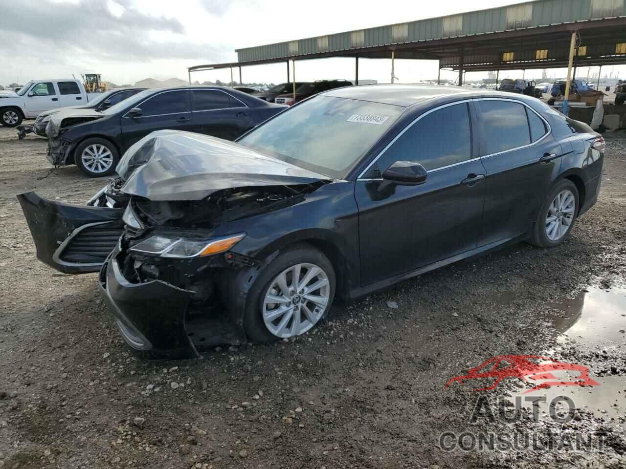 TOYOTA CAMRY 2022 - 4T1C11AK5NU637526