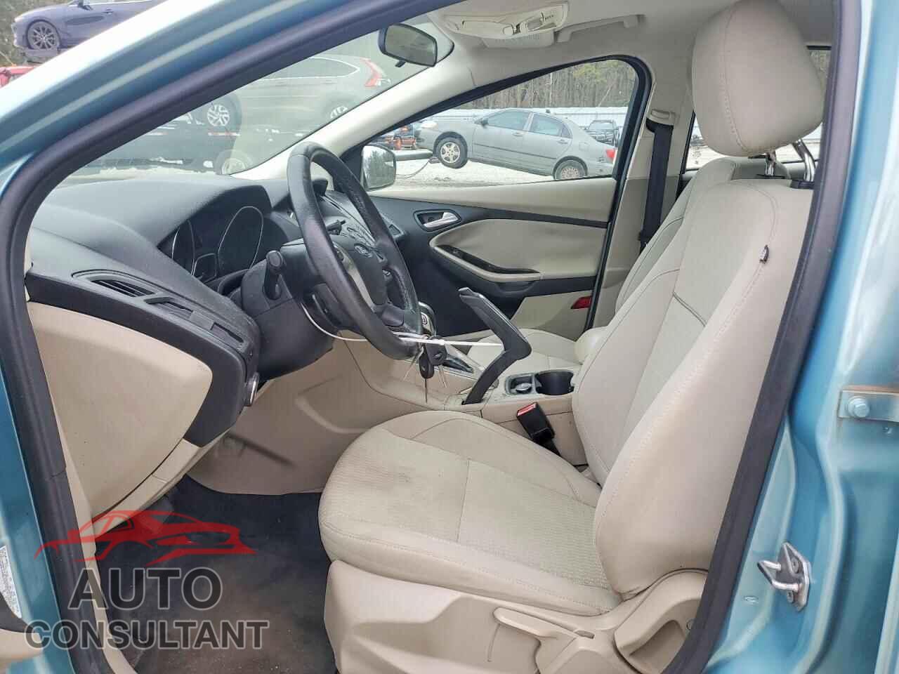 FORD FOCUS 2012 - 1FAHP3M22CL303074