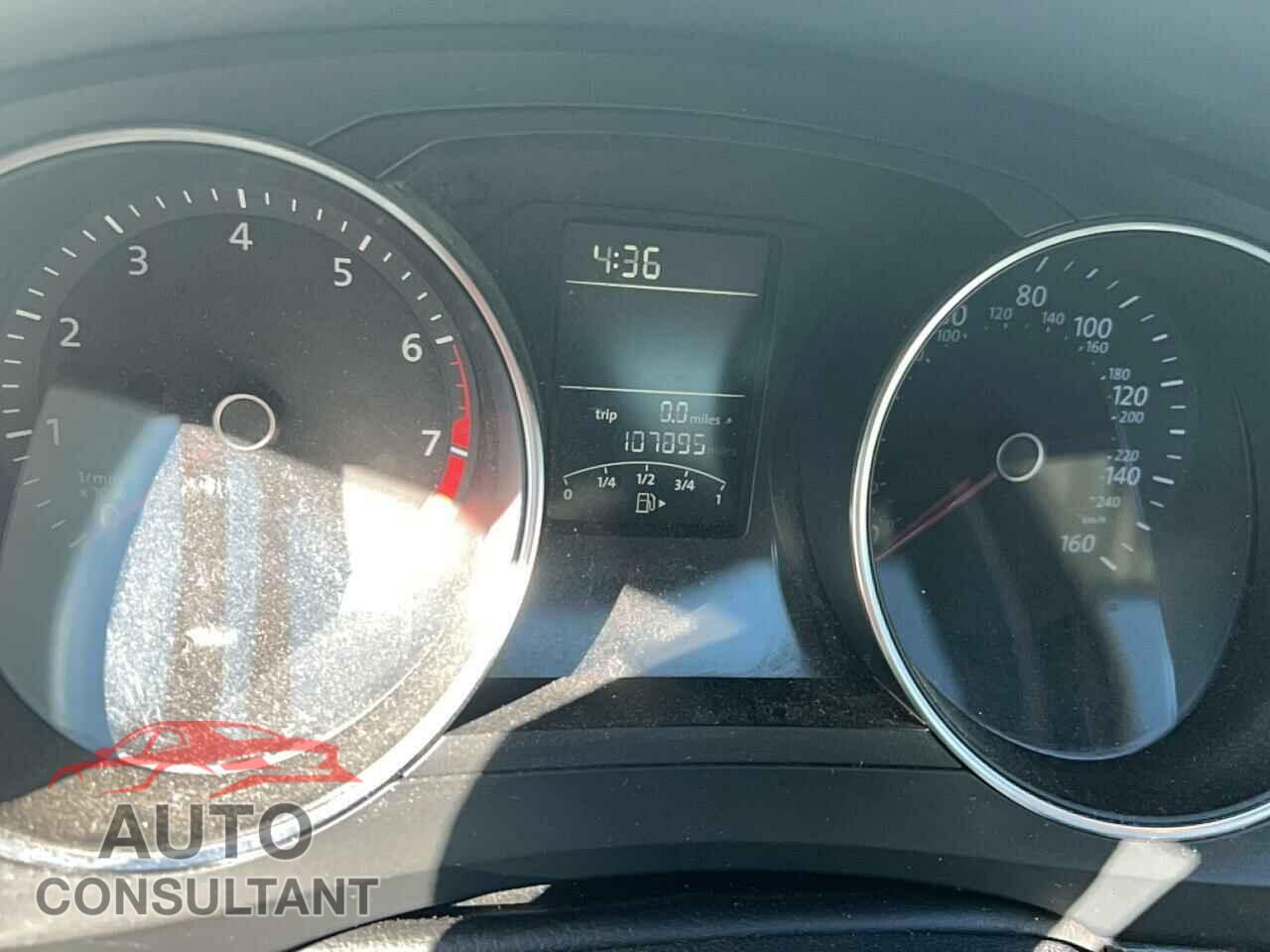 VOLKSWAGEN JETTA 2017 - 3VW2B7AJ2HM247383