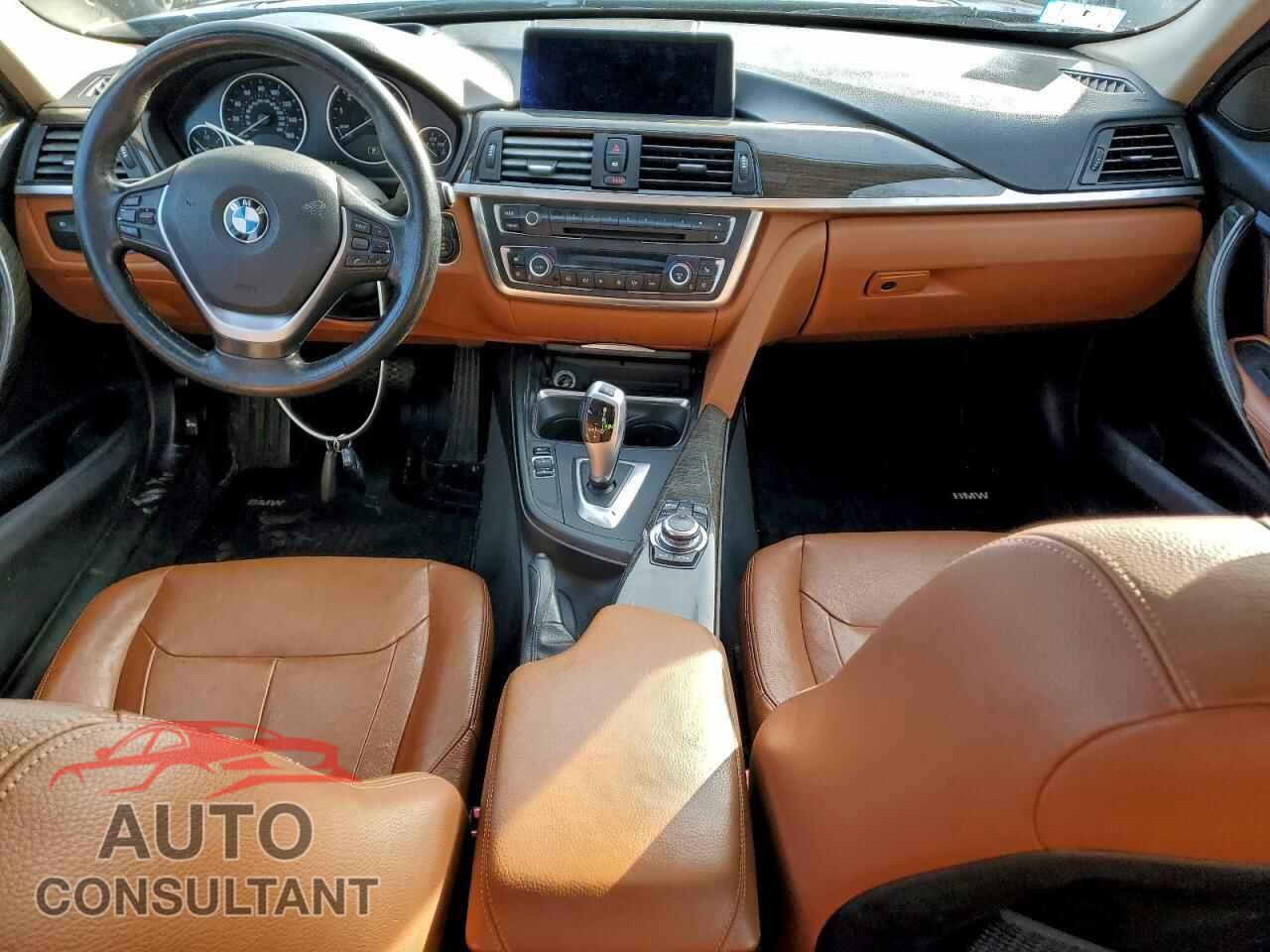 BMW 3 SERIES 2012 - WBA3A5C54CF258342