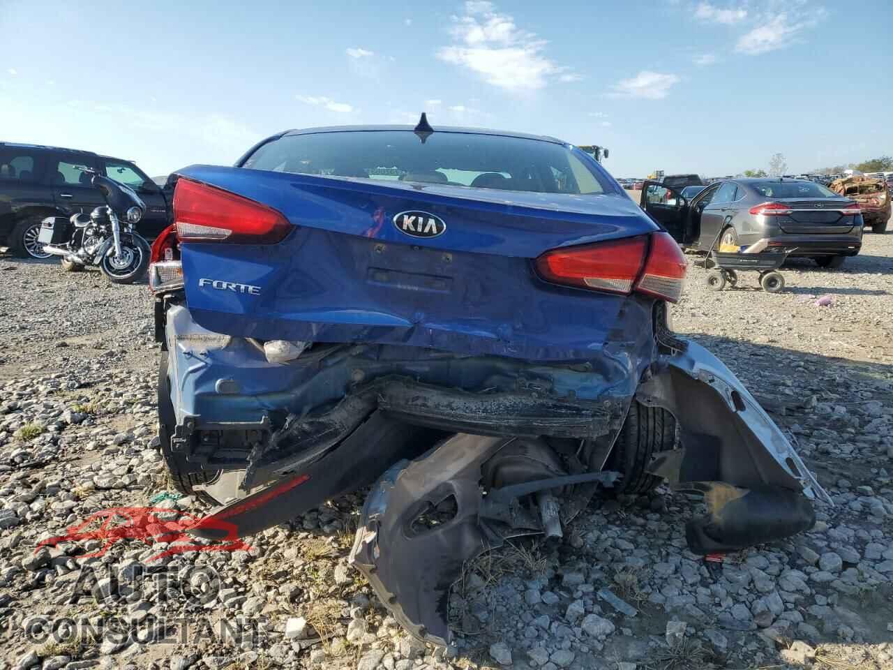 KIA FORTE 2017 - 3KPFL4A70HE067771