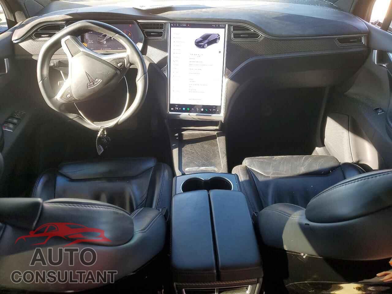 TESLA MODEL X 2017 - 5YJXCBE23HF038069