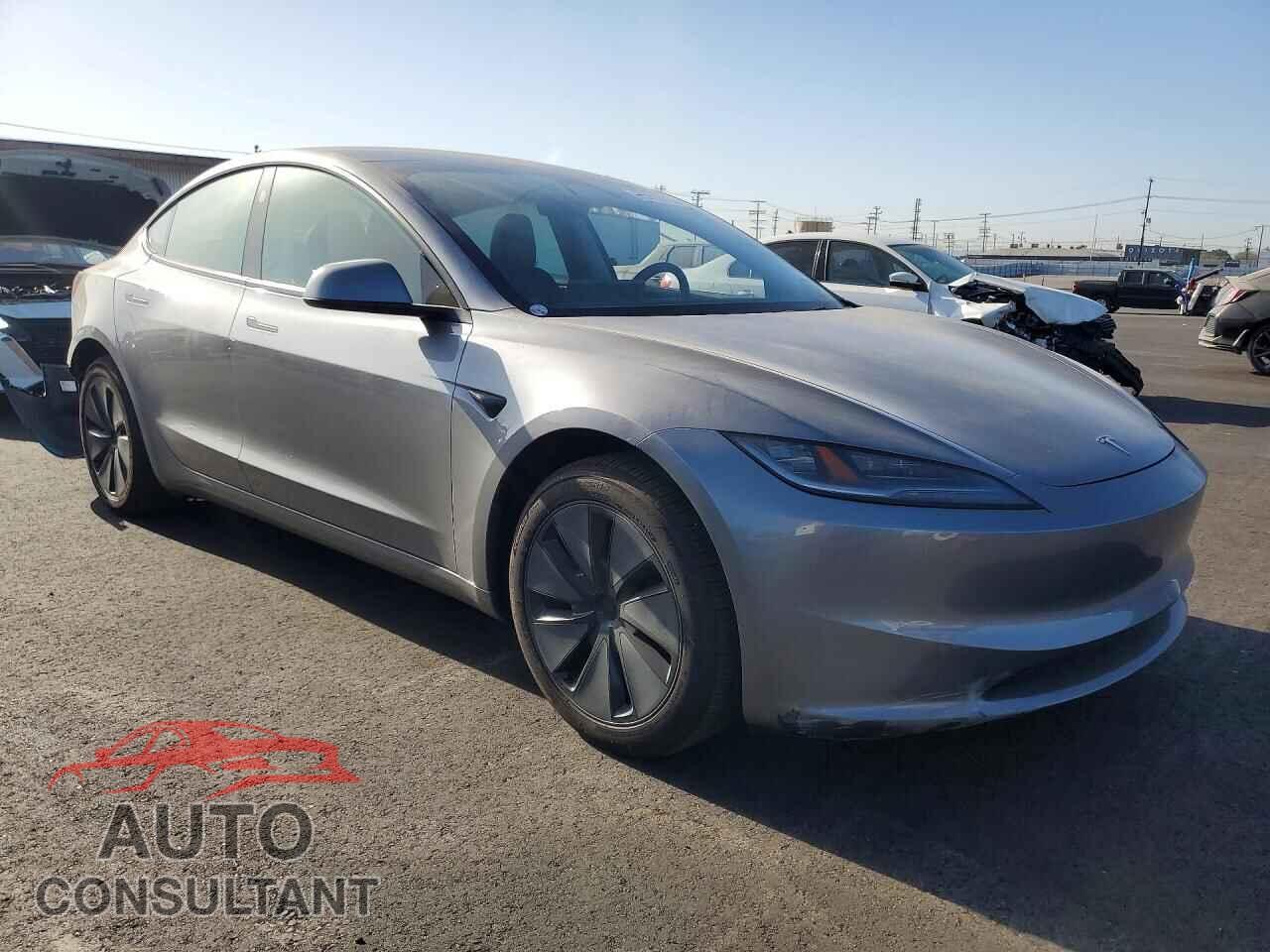 TESLA MODEL 3 2025 - 5YJ3E1EA3SF014100