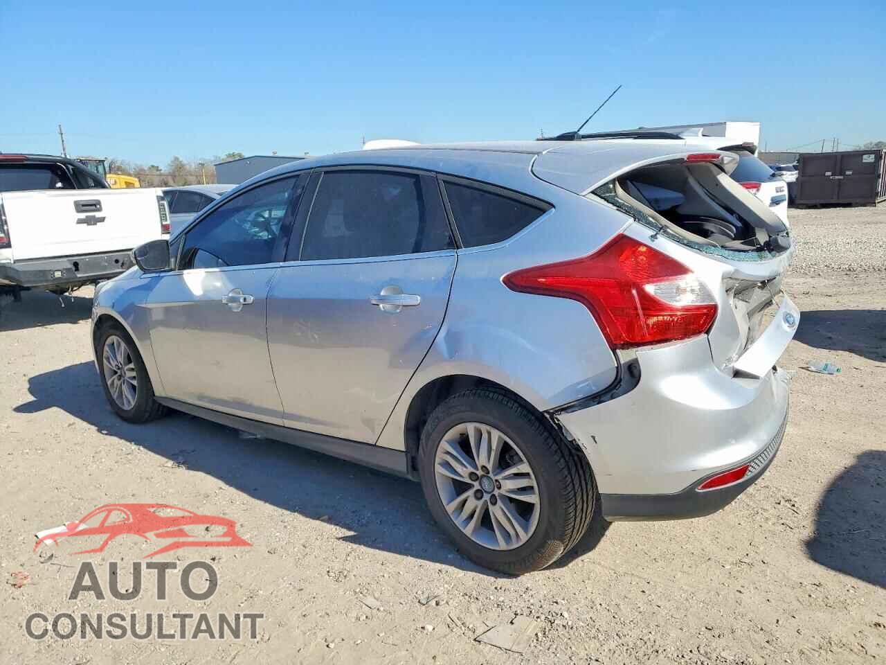 FORD FOCUS 2012 - 1FAHP3M27CL280147
