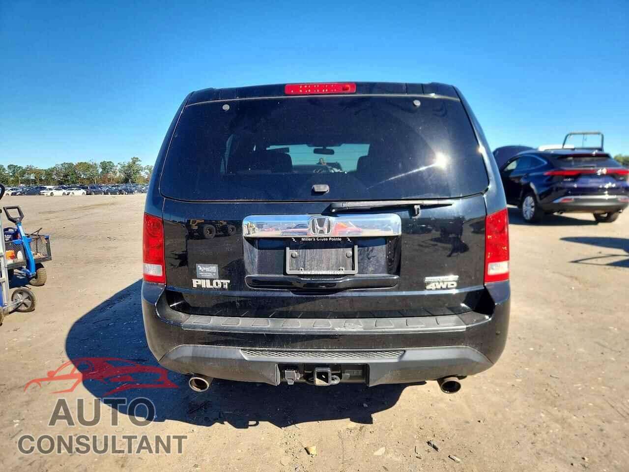 HONDA PILOT 2015 - 5FNYF4H36FB053349