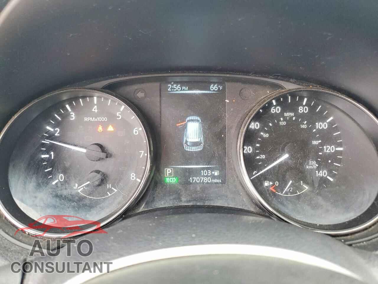 NISSAN ROGUE 2017 - KNMAT2MV0HP524863