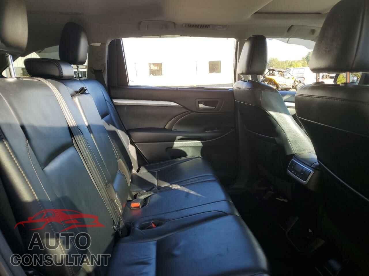 TOYOTA HIGHLANDER 2016 - 5TDJKRFH2GS352858