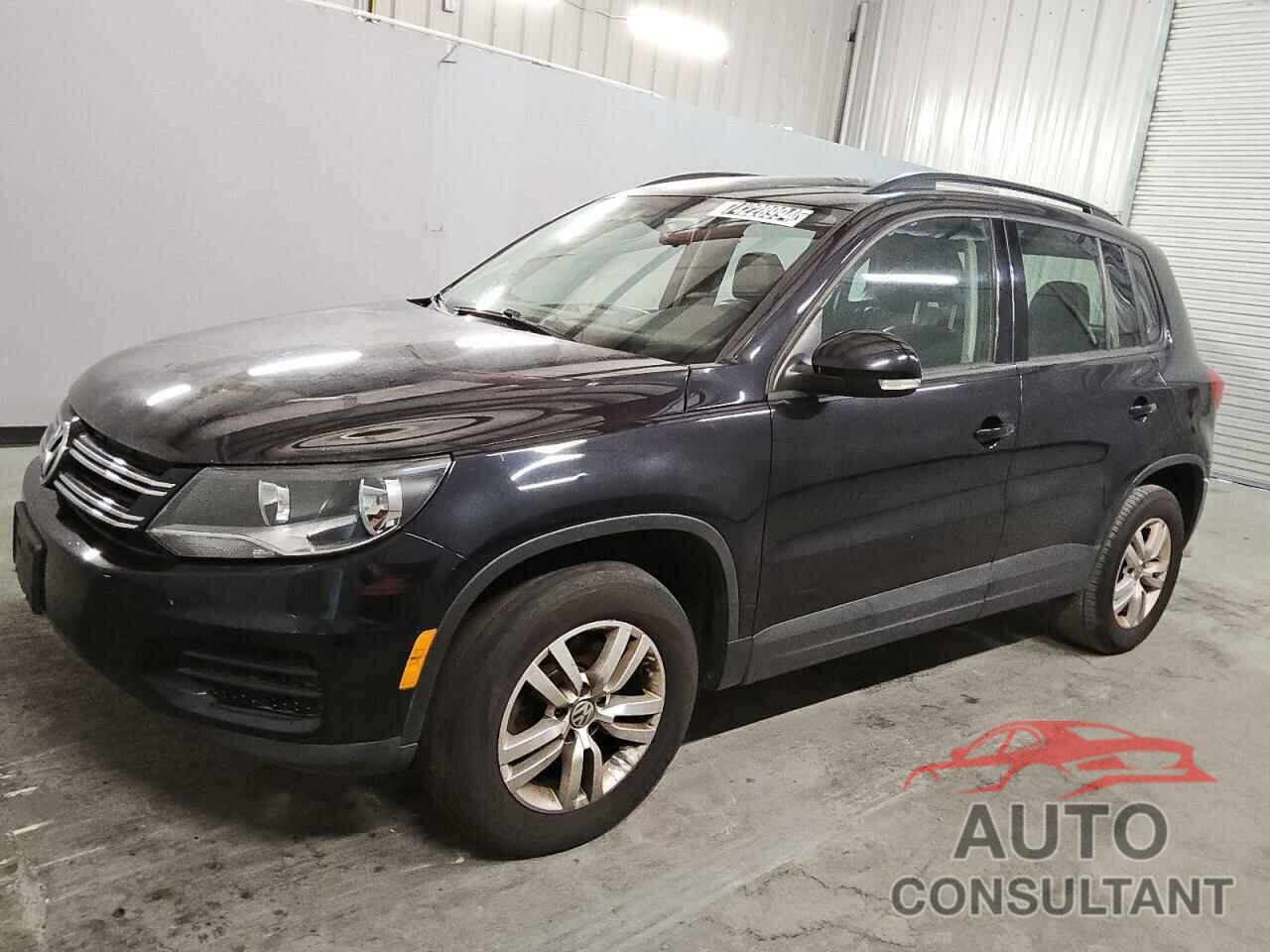 VOLKSWAGEN TIGUAN 2017 - WVGBV7AX4HW513030