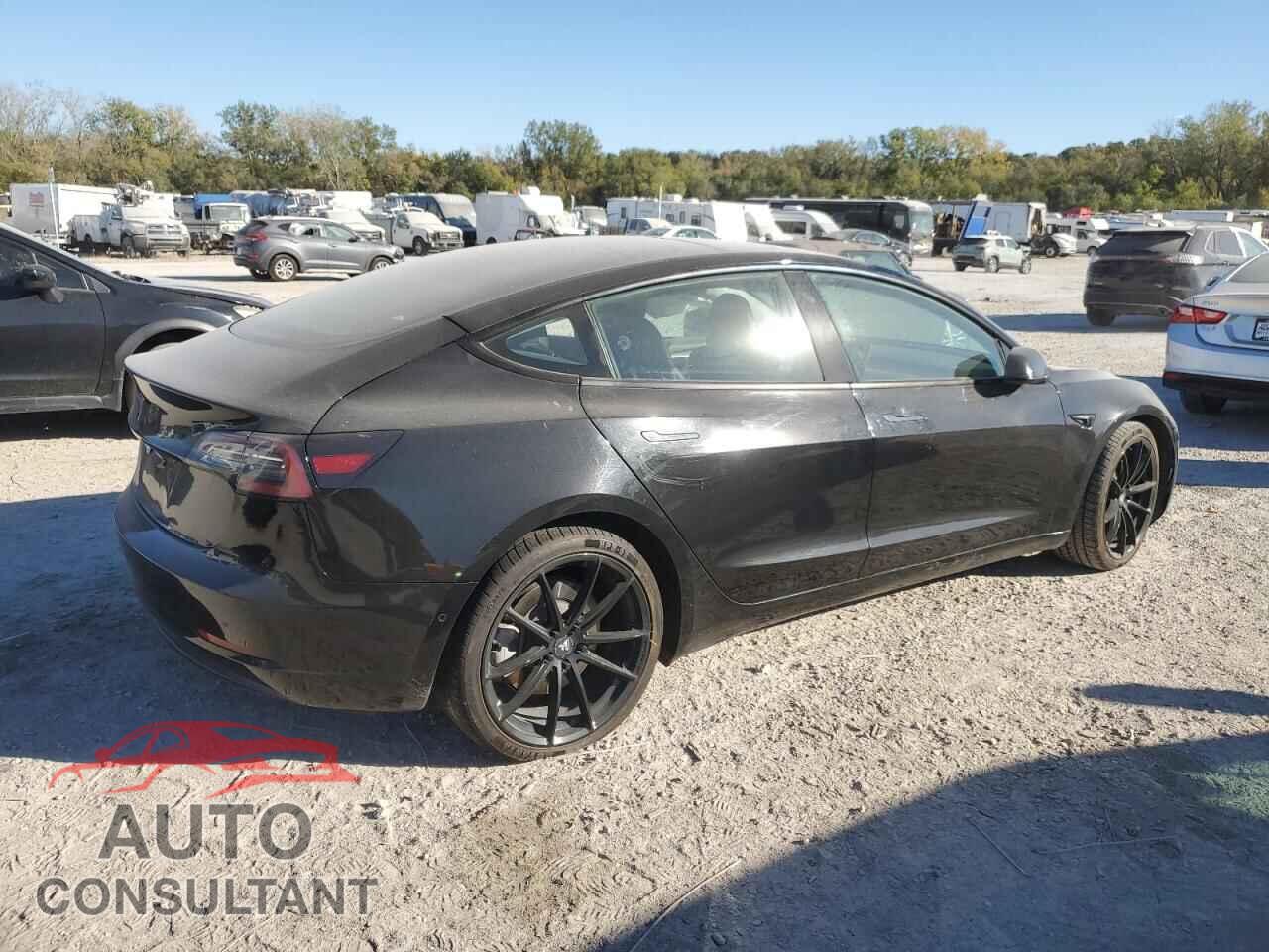 TESLA MODEL 3 2021 - 5YJ3E1EA9MF094523