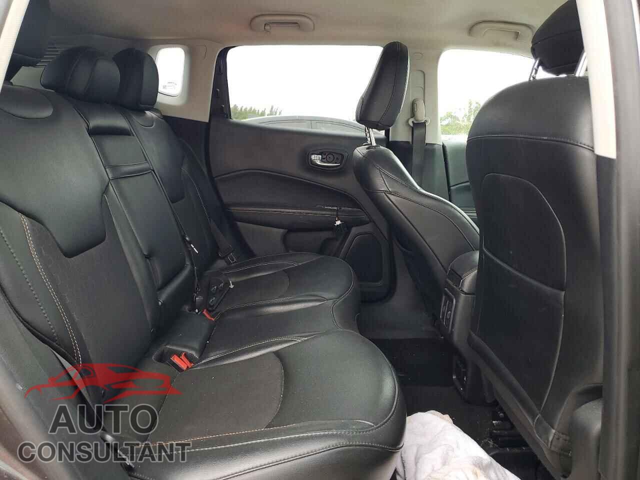 JEEP COMPASS 2019 - 3C4NJCBB3KT819903