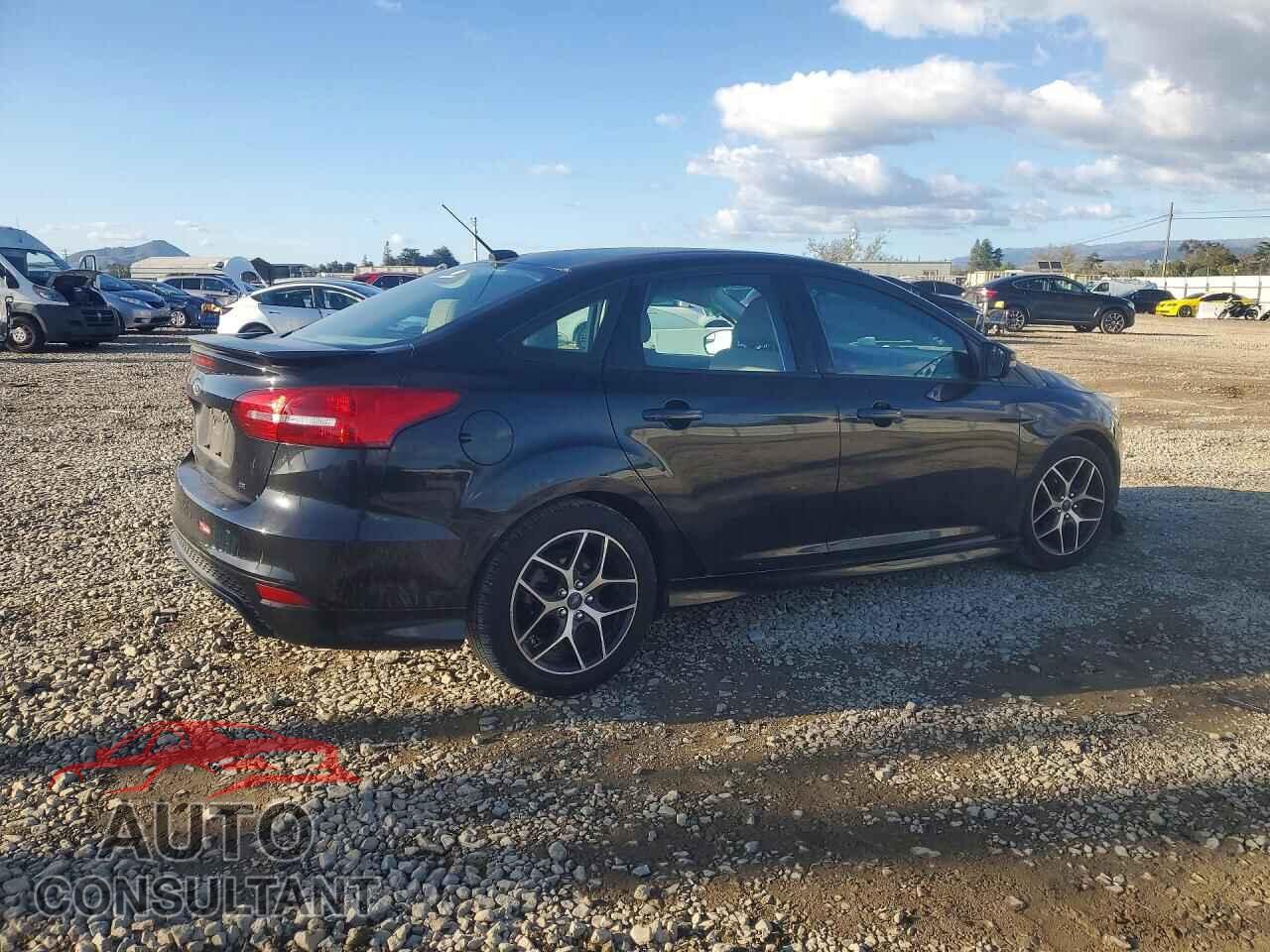 FORD FOCUS 2015 - 1FADP3F23FL310535