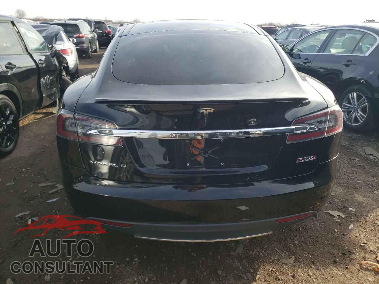 TESLA MODEL S 2015 - 5YJSA1E42FF116351