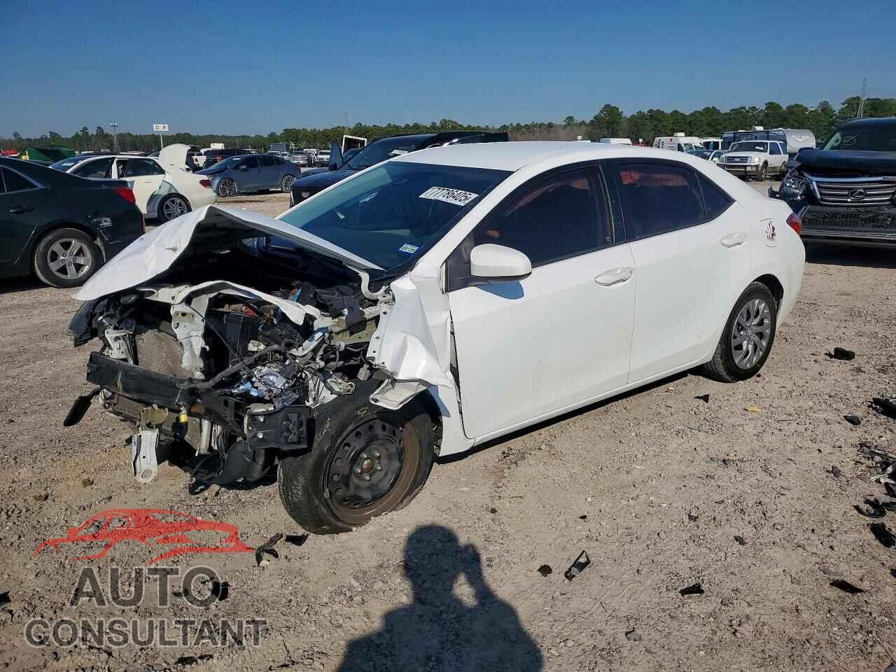 TOYOTA COROLLA 2017 - 2T1BURHE6HC834793