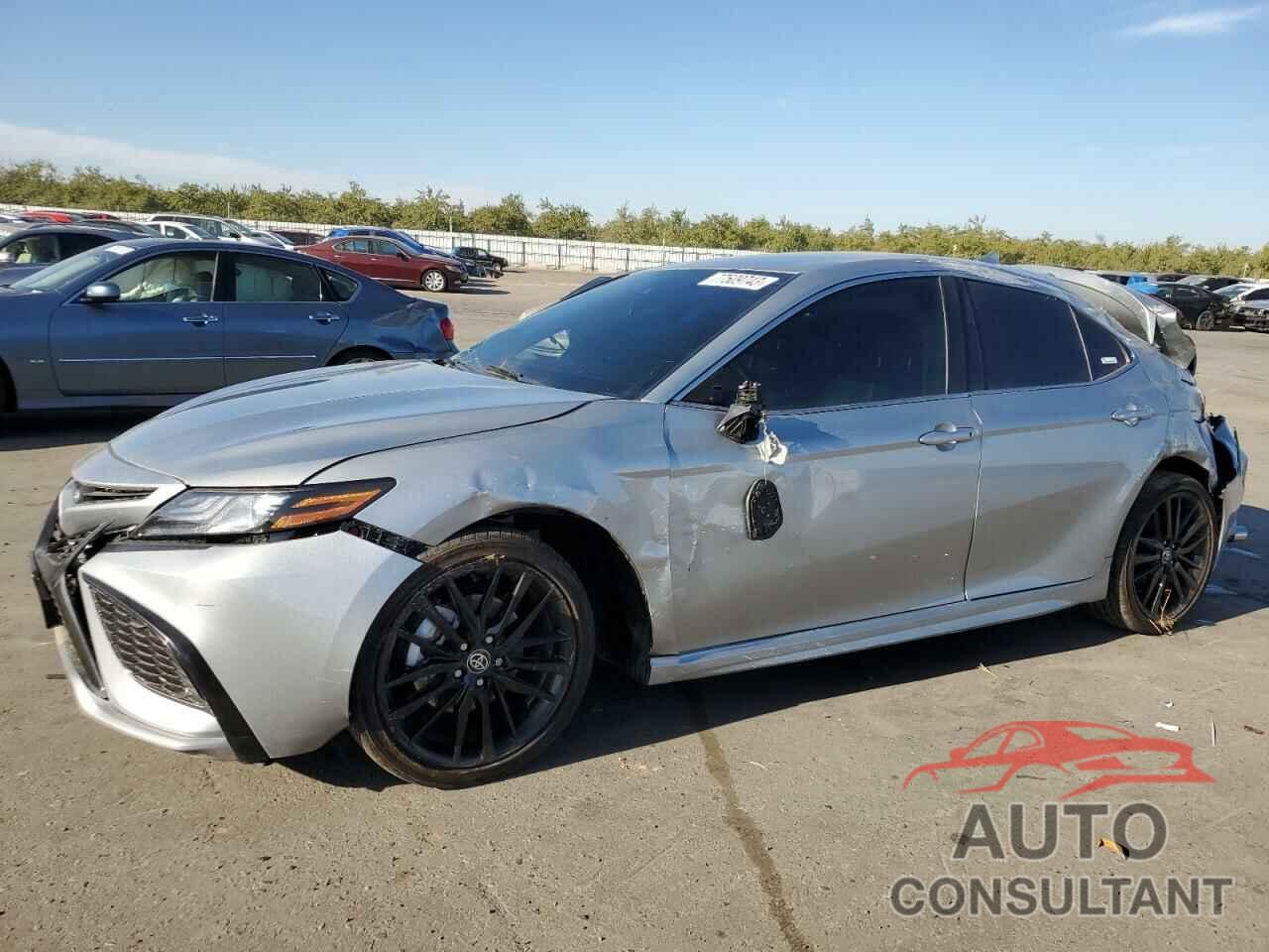 TOYOTA CAMRY 2022 - 4T1K31AK8NU038660