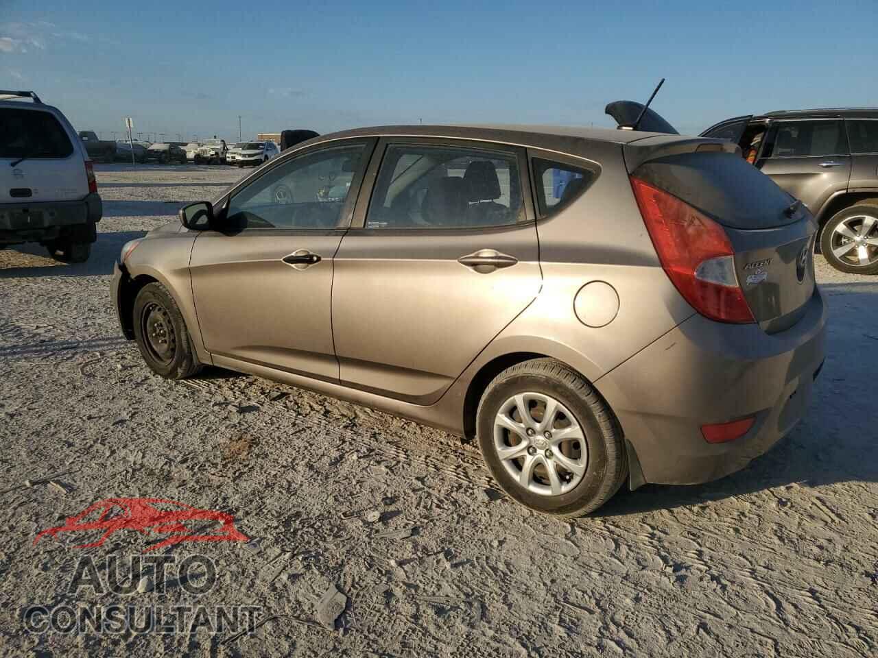 HYUNDAI ACCENT 2013 - KMHCT5AE3DU132014