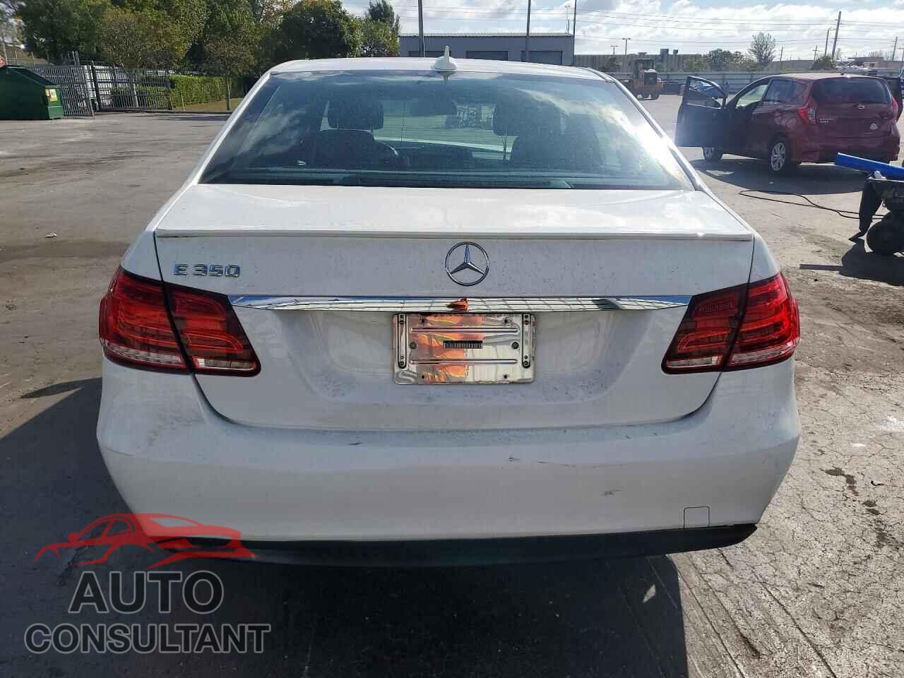MERCEDES-BENZ E-CLASS 2015 - WDDHF5KB3FB132380
