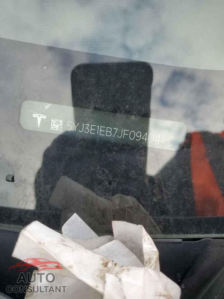 TESLA MODEL 3 2018 - 5YJ3E1EB7JF094041