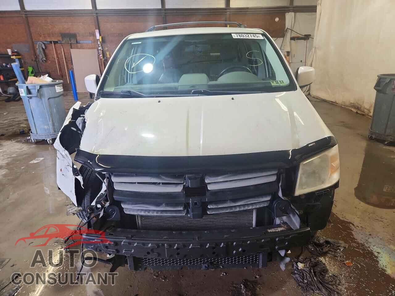 DODGE CARAVAN 2010 - 2D4RN5D18AR190813