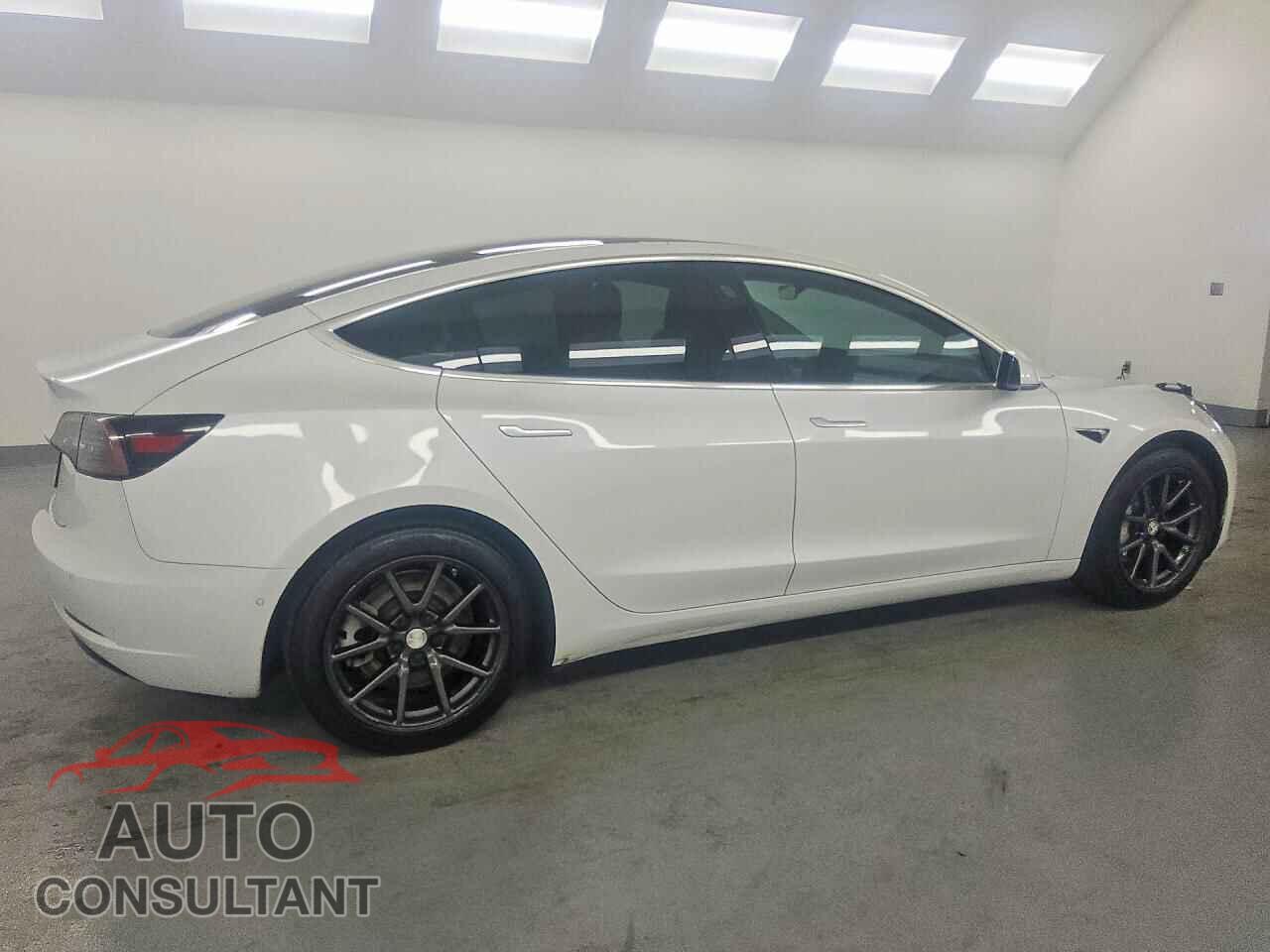 TESLA MODEL 3 2019 - 5YJ3E1EA2KF397351