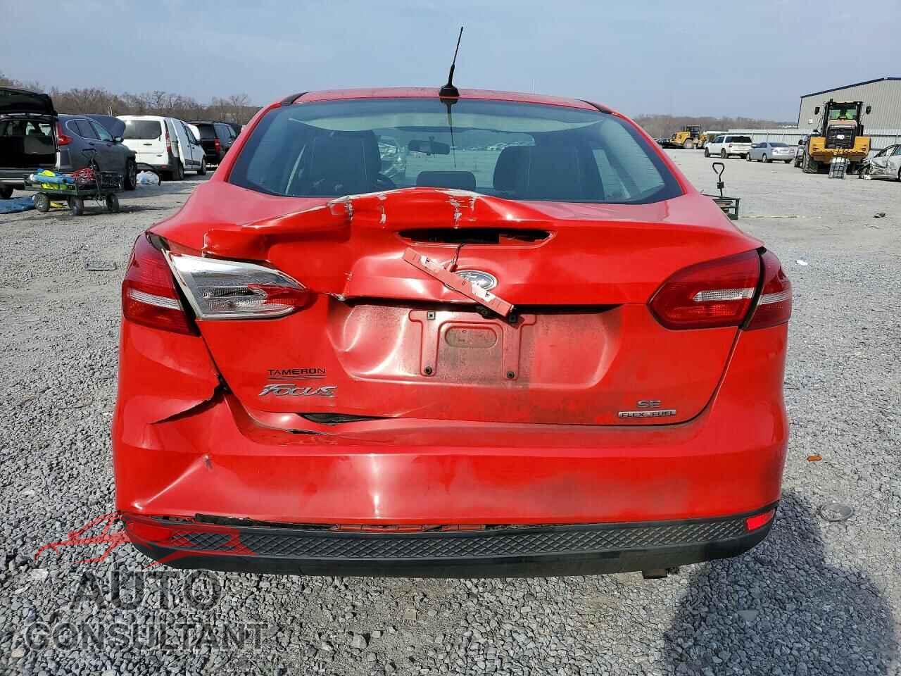 FORD FOCUS 2015 - 1FADP3F27FL207439