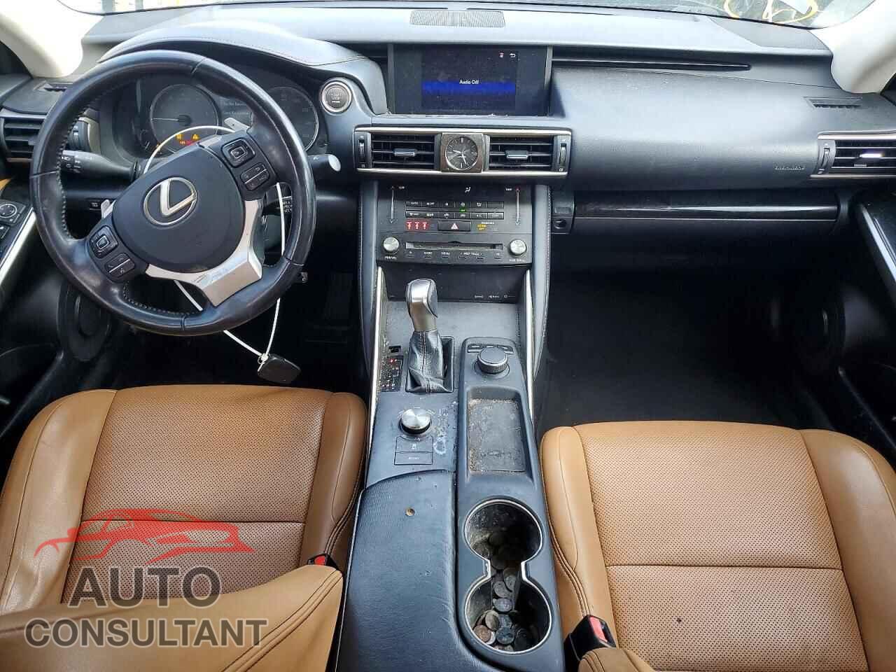 LEXUS IS 2018 - JTHBA1D26J5067597