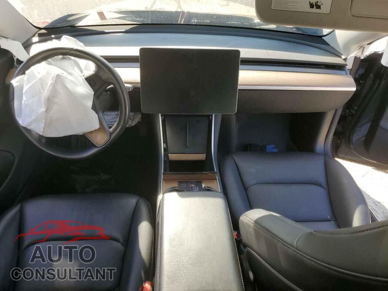 TESLA MODEL 3 2018 - 5YJ3E1EB8JF066491
