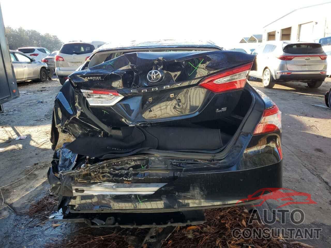 TOYOTA CAMRY 2018 - 4T1B11HK1JU081078