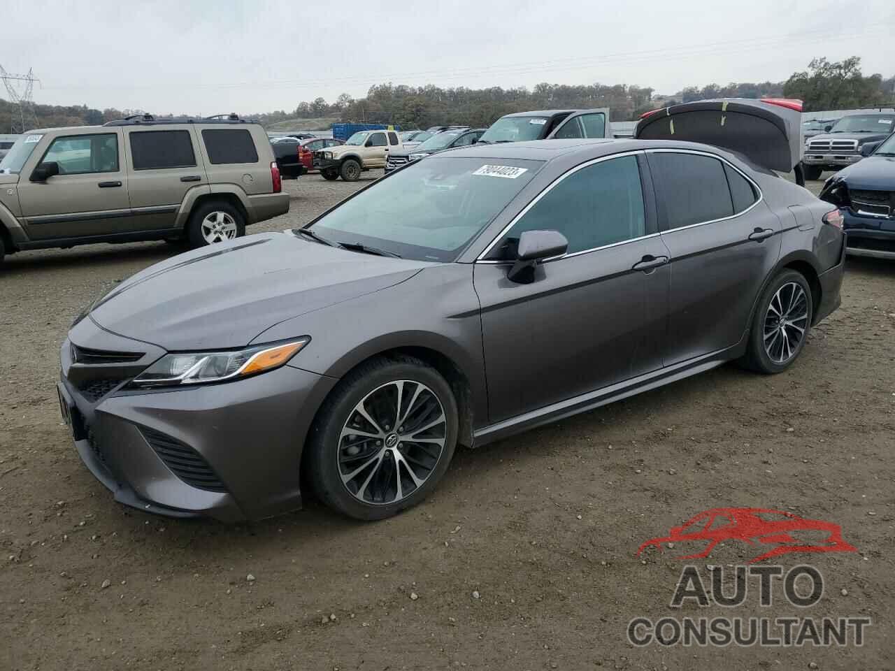 TOYOTA CAMRY 2018 - 4T1B11HK1JU029143