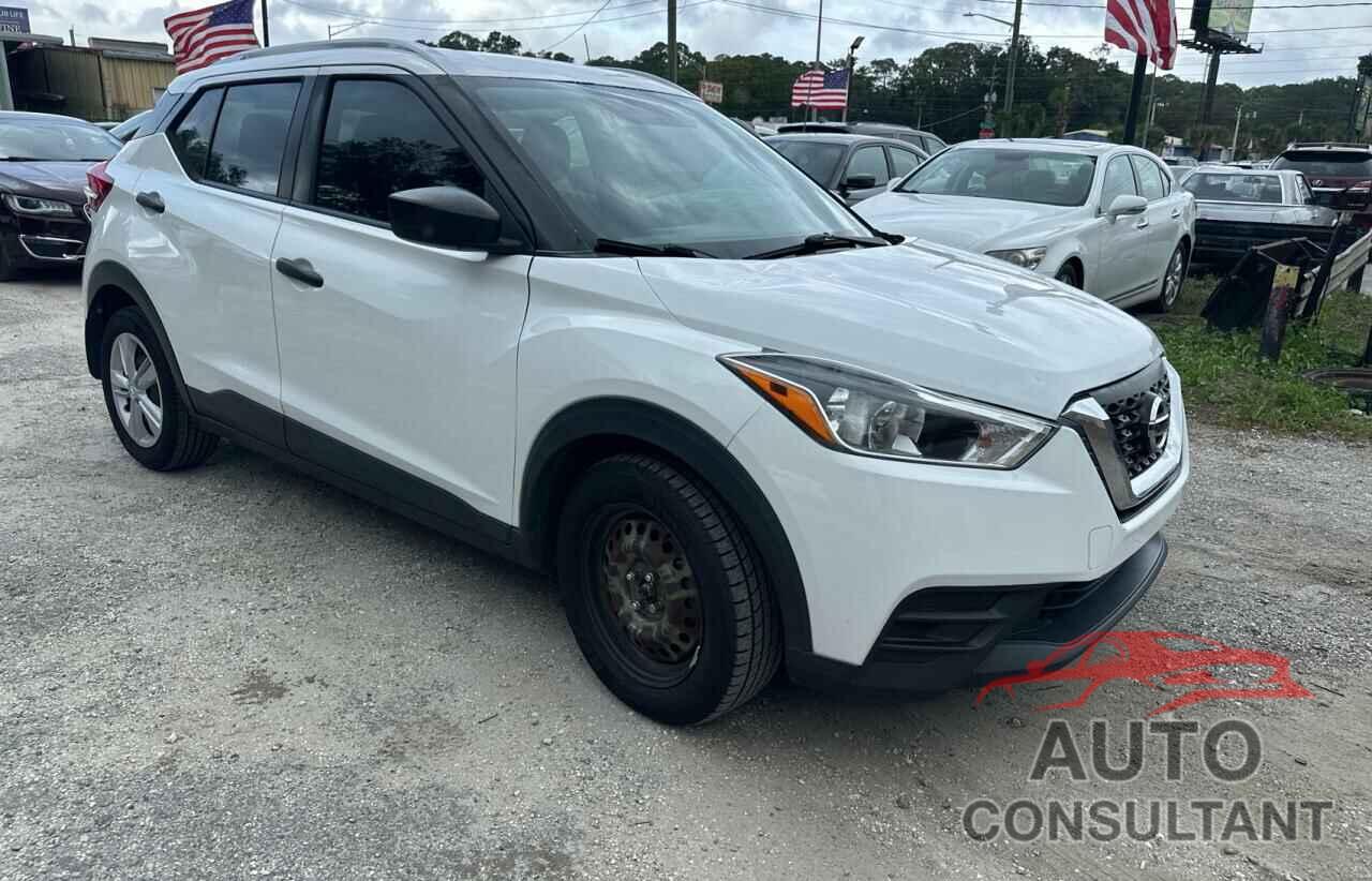 NISSAN KICKS 2018 - 3N1CP5CU8JL542183