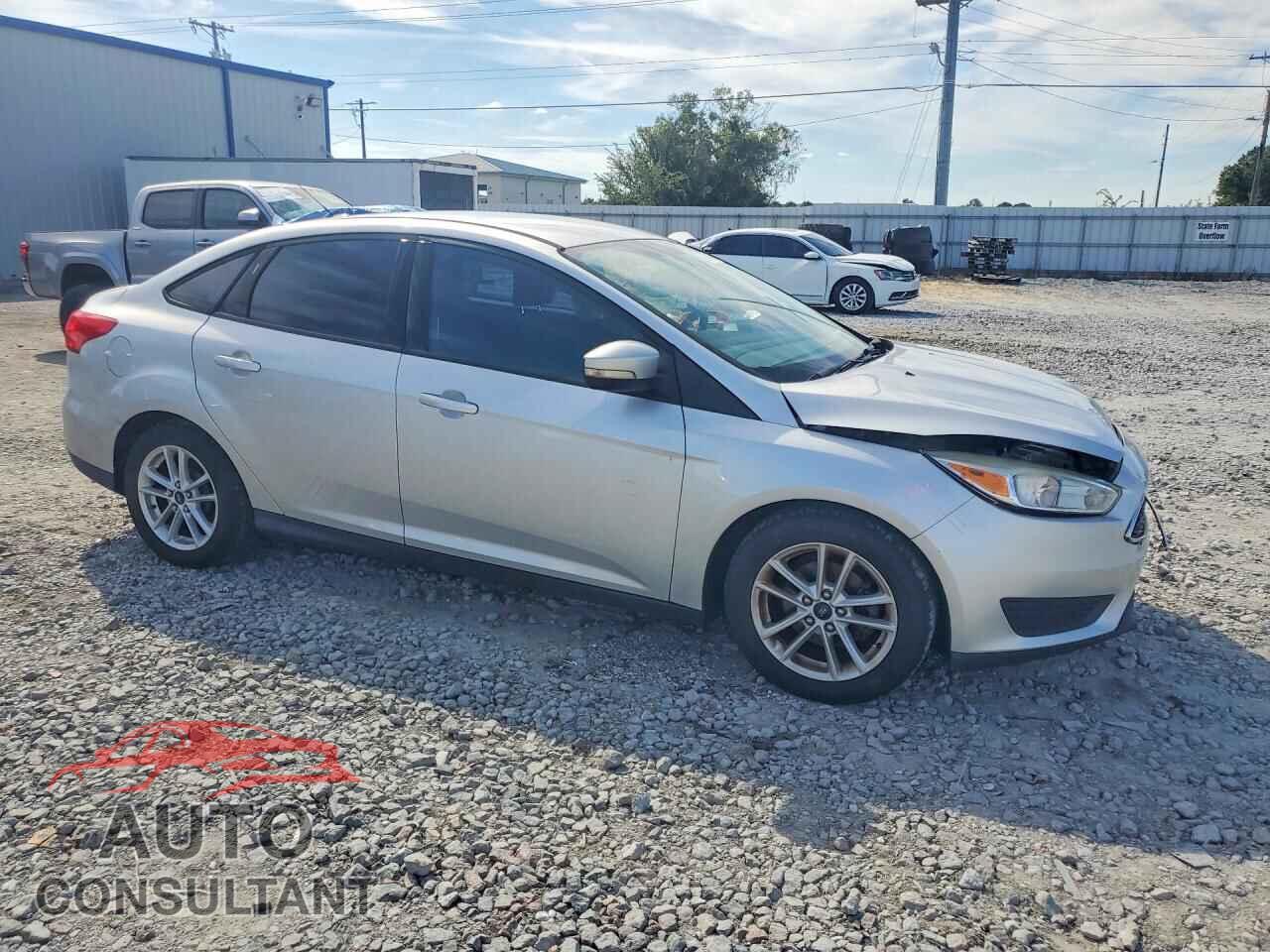 FORD FOCUS 2015 - 1FADP3F26FL252873