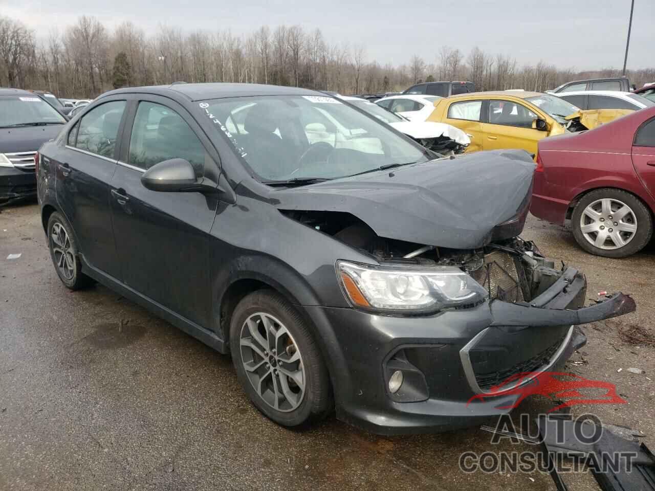 CHEVROLET SONIC 2018 - 1G1JD5SH0J4124684