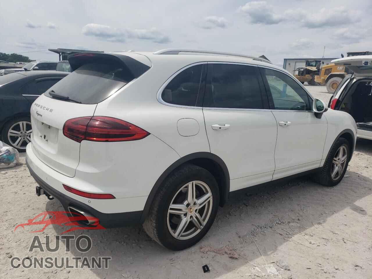 PORSCHE CAYENNE 2016 - WP1AA2A29GKA11590