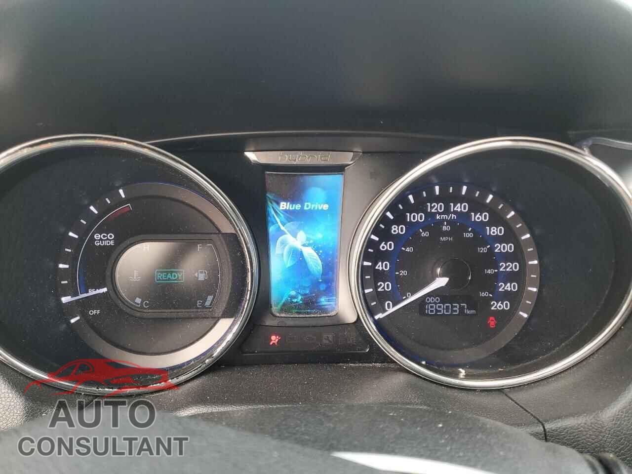 HYUNDAI SONATA 2013 - KMHEC4A47DA101022