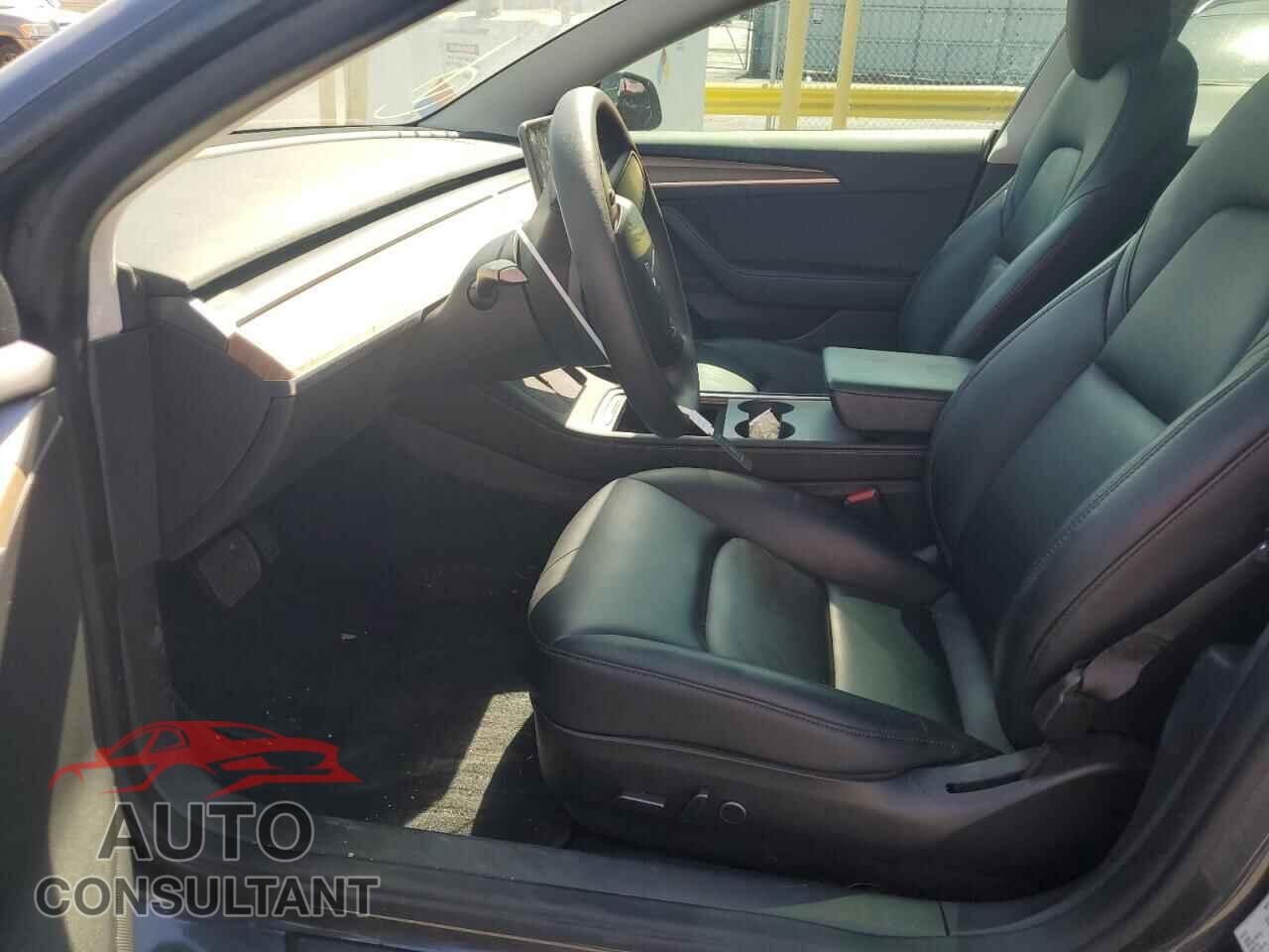 TESLA MODEL 3 2021 - 5YJ3E1EB2MF019428