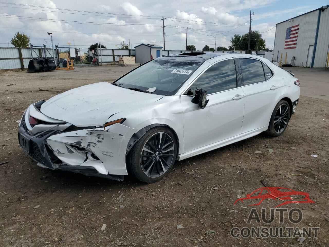 TOYOTA CAMRY 2018 - 4T1BZ1HK3JU012319