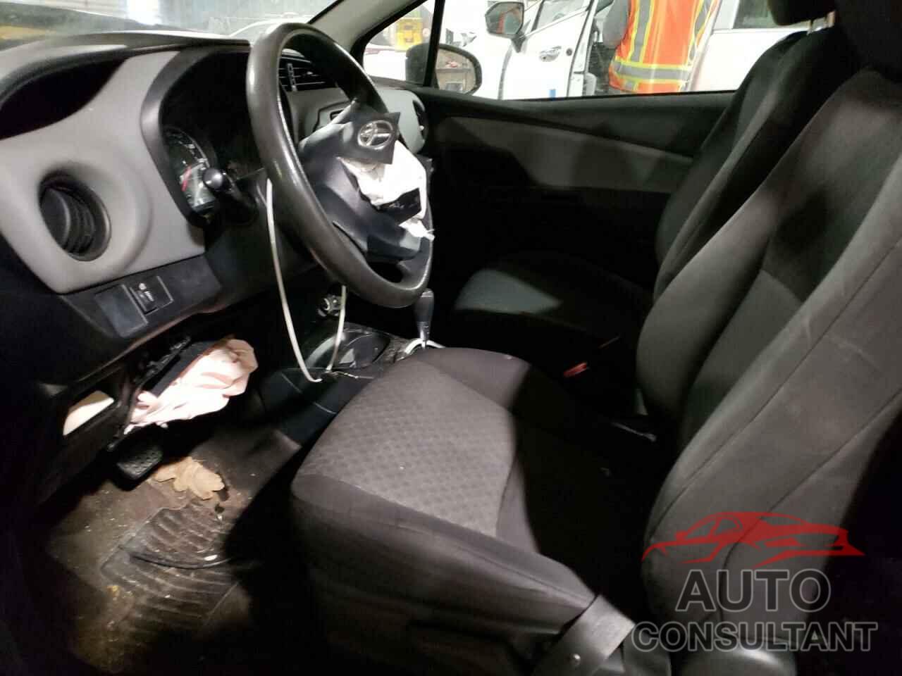 TOYOTA YARIS 2015 - VNKJTUD37FA015287