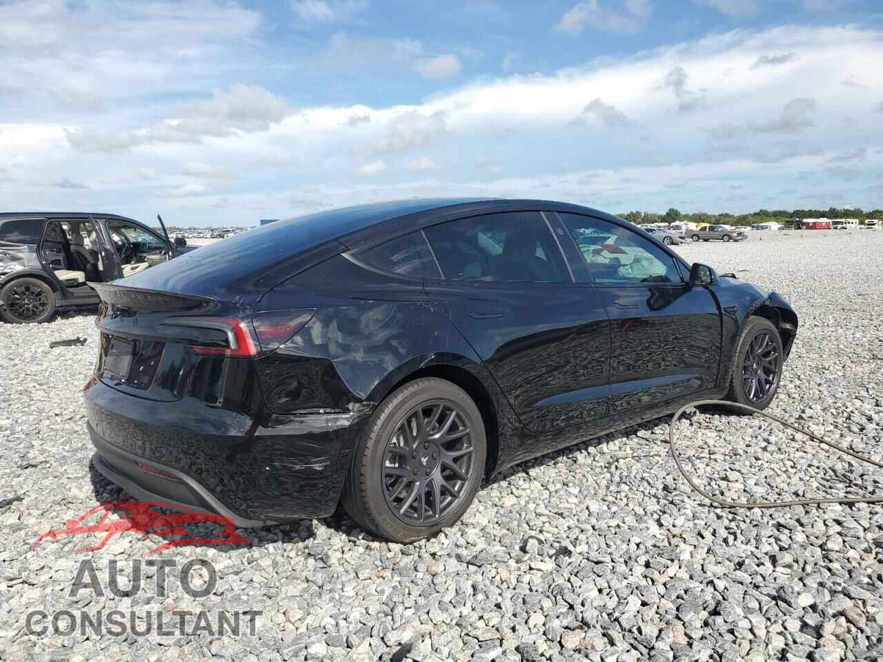 TESLA MODEL 3 2024 - 5YJ3E1EA4RF862805