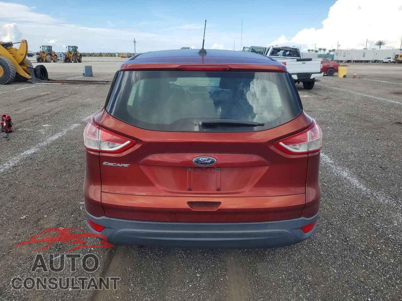 FORD ESCAPE 2016 - 1FMCU0F76GUC06041